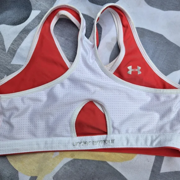 Bundle- Under Armor- Woman's- Heat Gear Tee (XS) & Duplicity Reversible Bra - Picture 13 of 16
